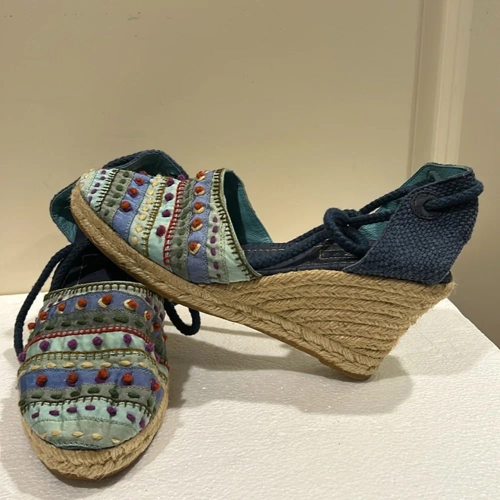 Apepazza Embellished Wedge Espadrilles Sandals round toe ankle ties size 9 (40)